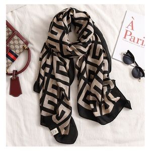 Designer Inspired Light Scarf - Black & Tan